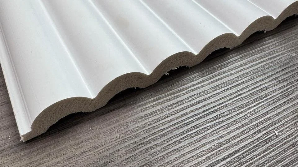 JC694-W · Wallpanel blanco pintable, imagen del fabricante