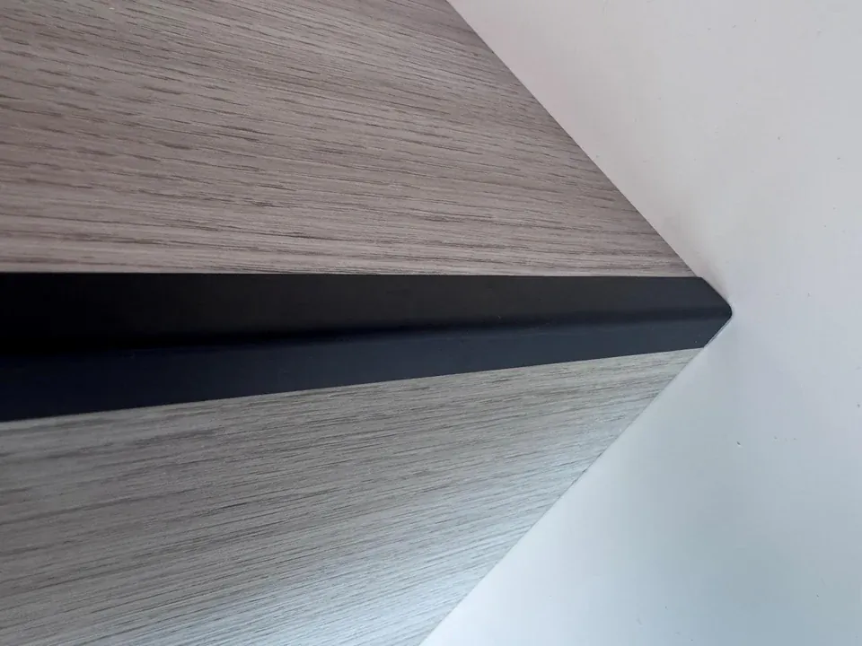 AL224-PB · Perfil esquinero, imagen del fabricante